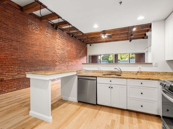 33 Sleeper St 104, Boston MA 02210