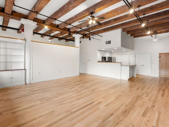 33 Sleeper St 104, Boston MA 02210