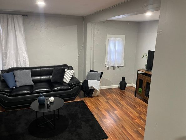 6 Munroe St, Peabody MA 01960