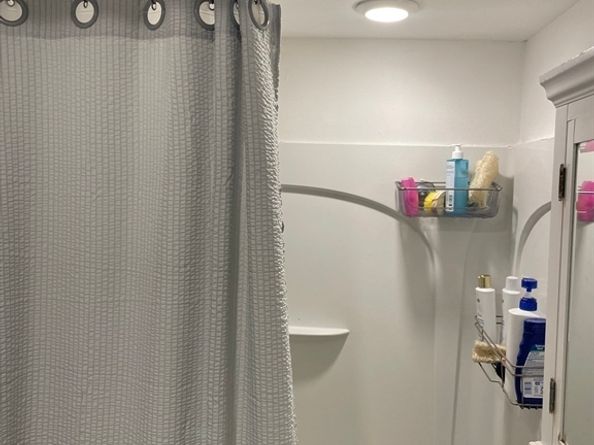 6 Munroe St, Peabody MA 01960