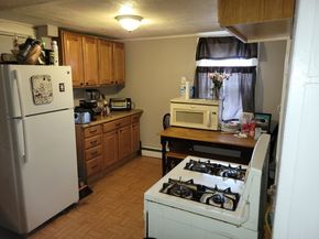 6 Munroe St, Peabody MA 01960