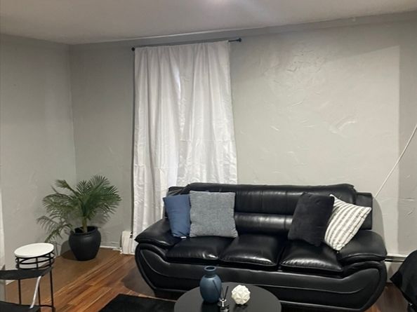 6 Munroe St, Peabody MA 01960