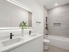 16 Stearns 301, Wellesley MA 02482