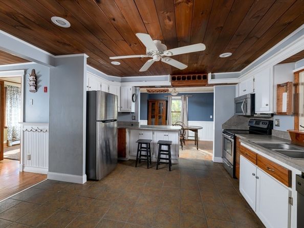 190 Summer St, Barre MA 01005