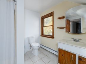 190 Summer St, Barre MA 01005