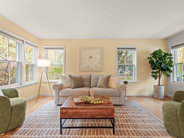 29 South Commons Road D, Lincoln MA 01773