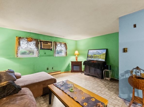 325 Ashland Avenue 2, Southbridge MA 01550