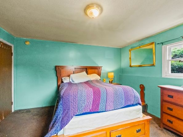 325 Ashland Avenue 2, Southbridge MA 01550