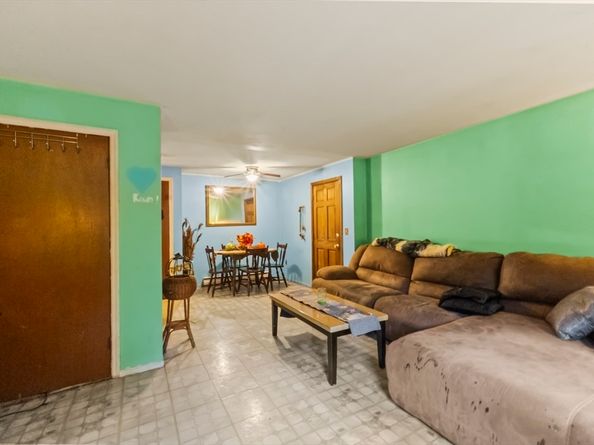 325 Ashland Avenue 2, Southbridge MA 01550