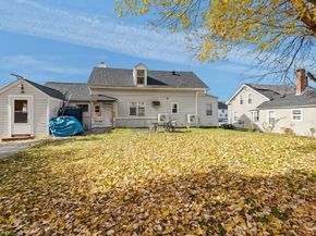 36 N Main St, Webster MA 01570