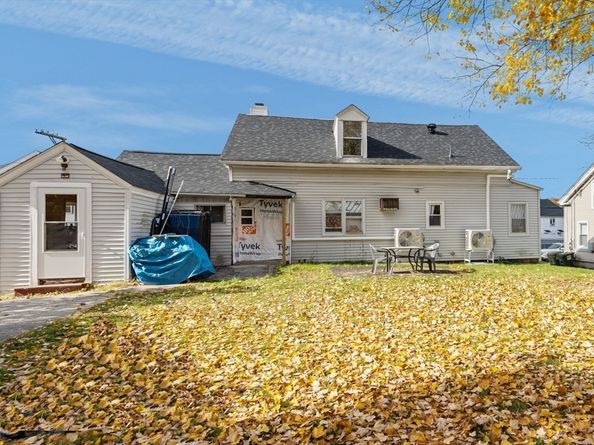 36 N Main St, Webster MA 01570