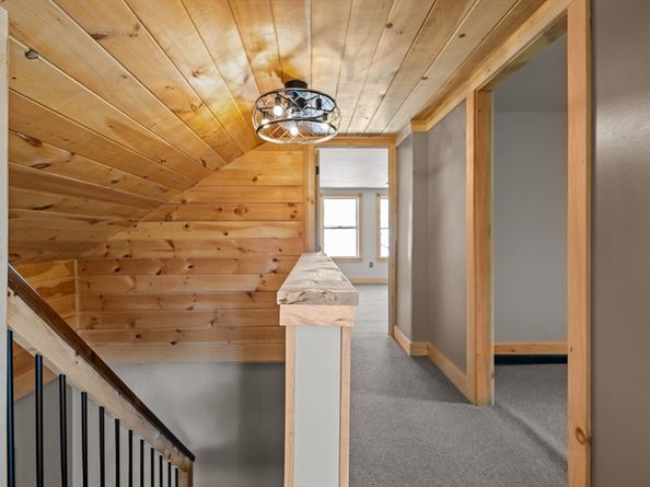 36 N Main St, Webster MA 01570