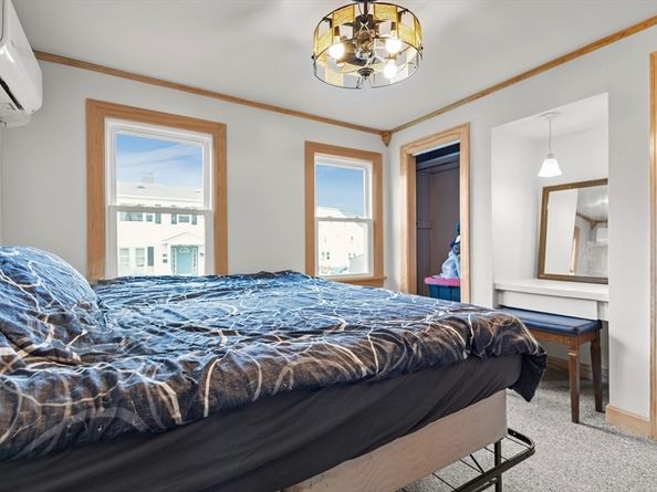 36 N Main St, Webster MA 01570