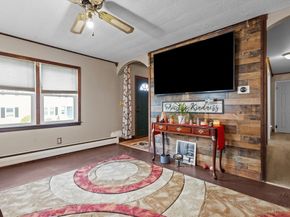 36 N Main St, Webster MA 01570