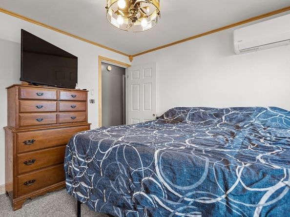 36 N Main St, Webster MA 01570