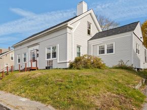 36 N Main St, Webster MA 01570