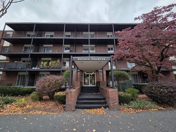 45 Oval Rd 6, Quincy MA 02170