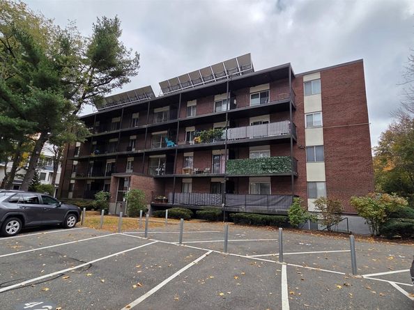 45 Oval Rd 6, Quincy MA 02170