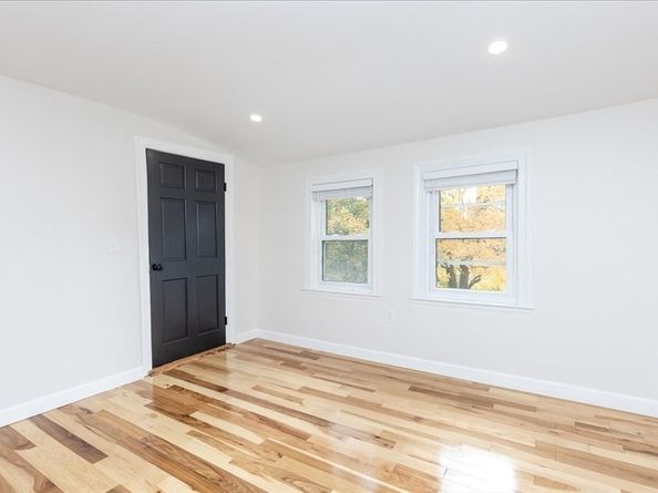 39 Trask St, Beverly MA 01915