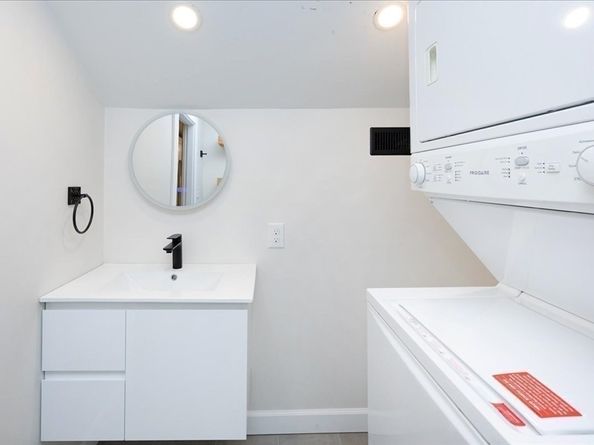 39 Trask St, Beverly MA 01915