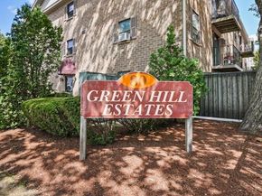 80 Stanton St 32, Worcester MA 01605