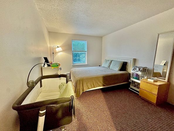 80 Stanton St 32, Worcester MA 01605