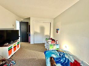 80 Stanton St 32, Worcester MA 01605