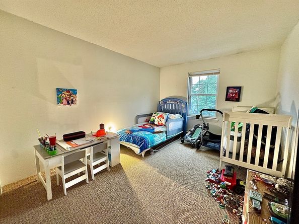 80 Stanton St 32, Worcester MA 01605