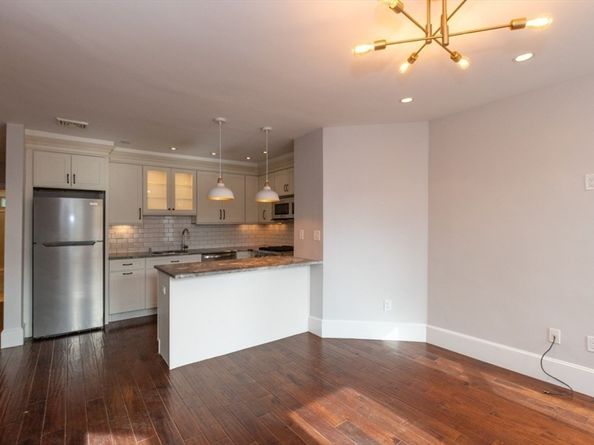 131 Erie St 3, Cambridge MA 02139