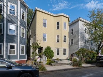 131 Erie St