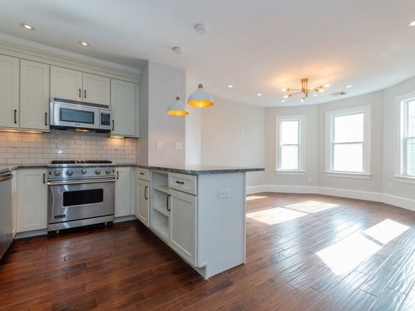 131 Erie St 3, Cambridge MA 02139