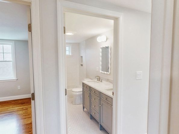 10 Lewis St 2, Medford MA 02155