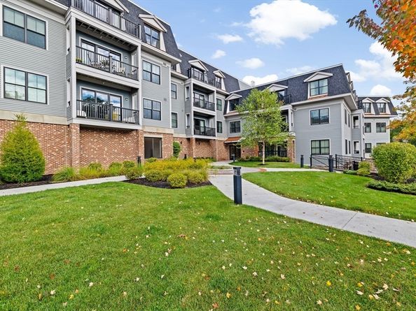 131 Eliot St 312, Milton MA 02186
