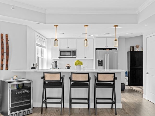 131 Eliot St 312, Milton MA 02186