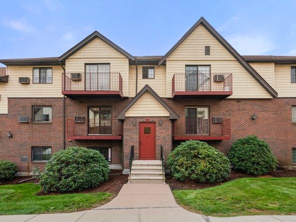 11 Royal Crest Dr 5, Randolph MA 02368