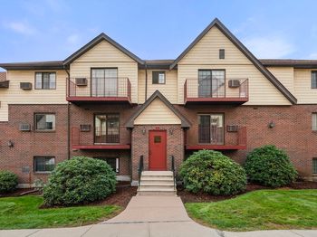 11 Royal Crest Dr