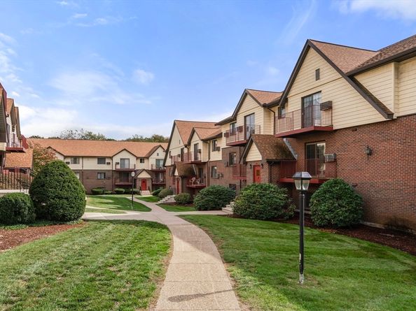 11 Royal Crest Dr 5, Randolph MA 02368