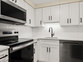 11 Royal Crest Dr 5, Randolph MA 02368