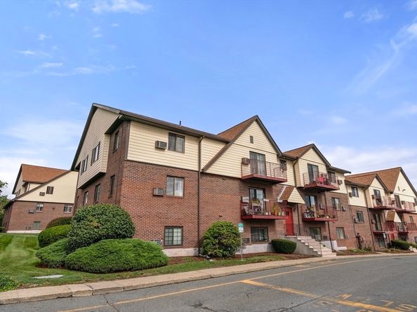 11 Royal Crest Dr 5, Randolph MA 02368