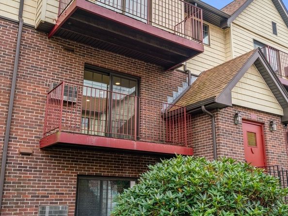 11 Royal Crest Dr 5, Randolph MA 02368