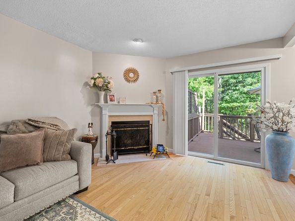 124 Ashley Lane 124, Middleboro MA 02346