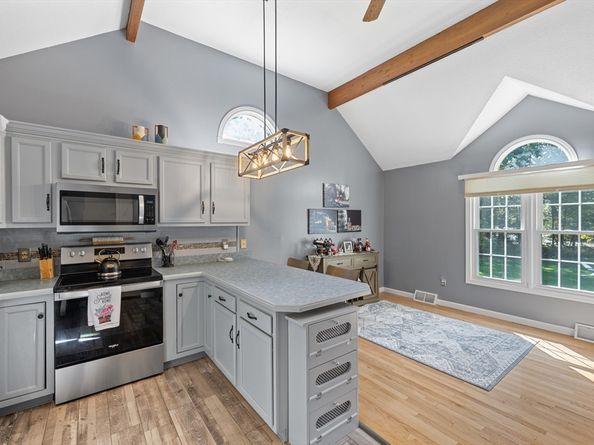 124 Ashley Lane 124, Middleboro MA 02346