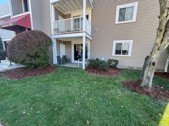 44 Silver Hill Ln 15, Natick MA 01760