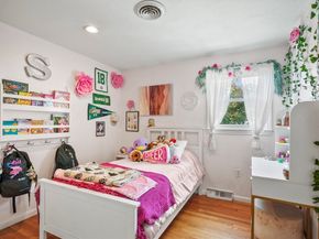 5 Hawthorne Circle, Northborough MA 01532