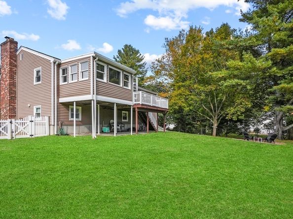 5 Hawthorne Circle, Northborough MA 01532