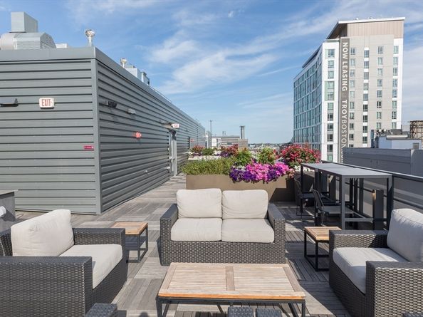 32 Traveler St PH8, Boston MA 02118