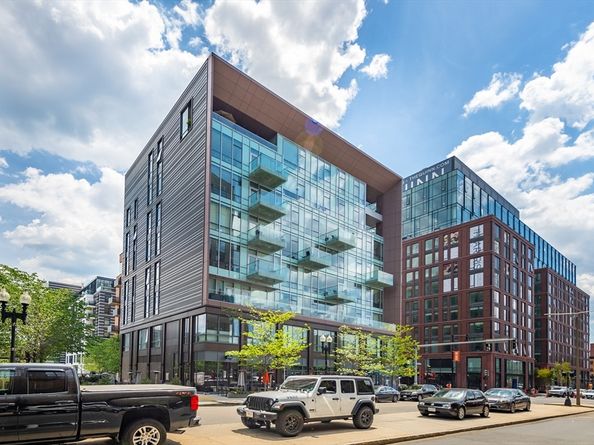 32 Traveler St PH8, Boston MA 02118