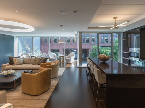 32 Traveler St PH8, Boston MA 02118