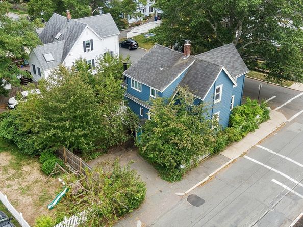 366 Grove St, Melrose MA 02176
