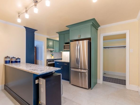 366 Grove St, Melrose MA 02176